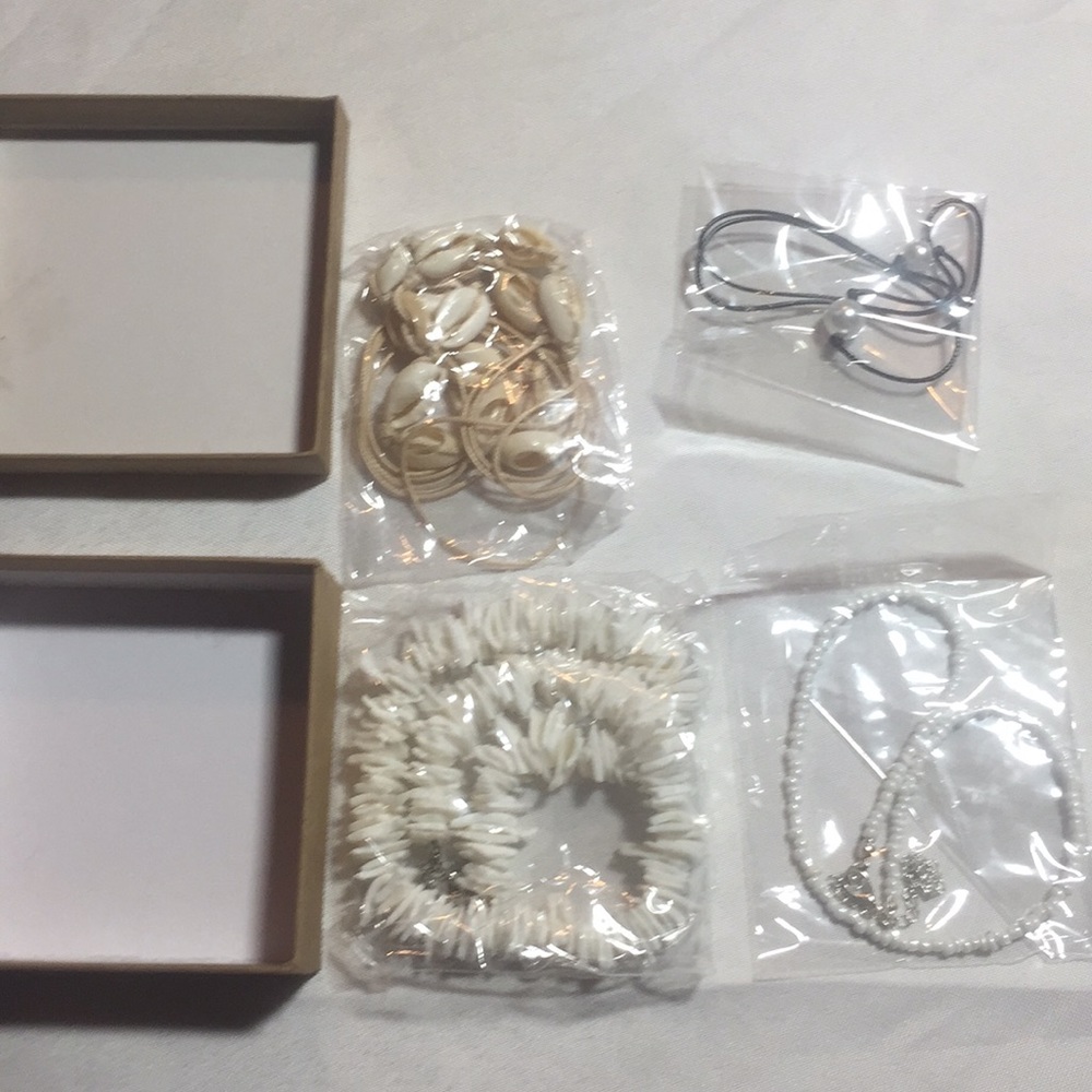 4 pc shell necklaces